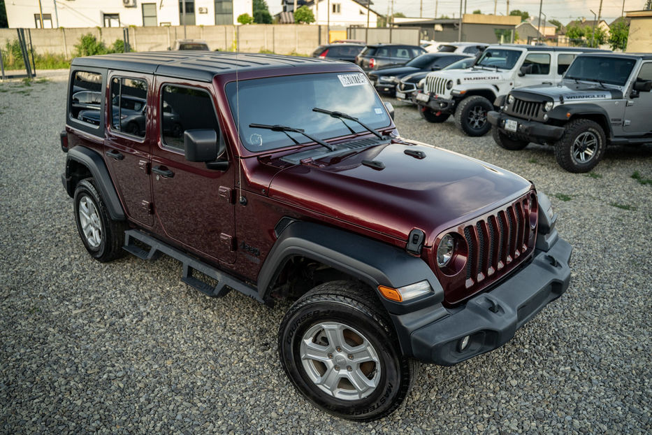 Продам Jeep Wrangler Unlimited Sport 2021 года в Черновцах
