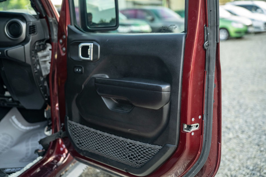 Продам Jeep Wrangler Unlimited Sport 2021 года в Черновцах