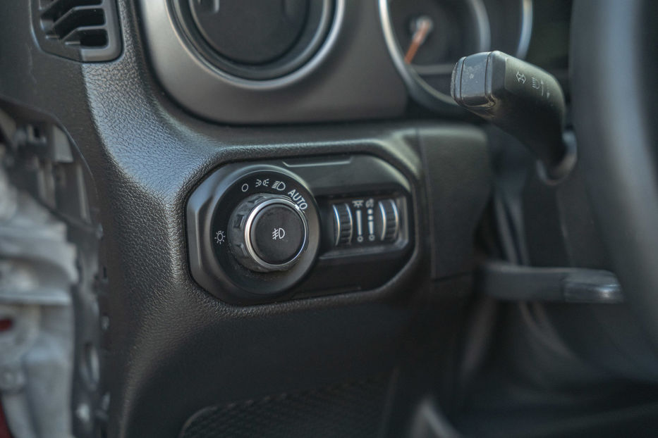 Продам Jeep Wrangler Unlimited Sport 2021 года в Черновцах