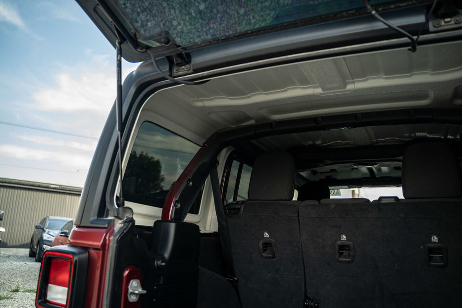 Продам Jeep Wrangler Unlimited Sport 2021 года в Черновцах