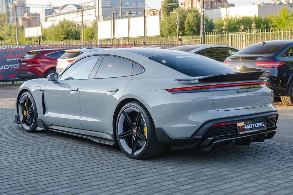 Продам Porsche Taycan Turbo S 2021 года в Киеве