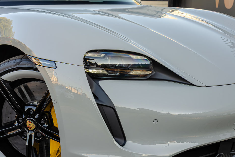 Продам Porsche Taycan Turbo S 2021 года в Киеве