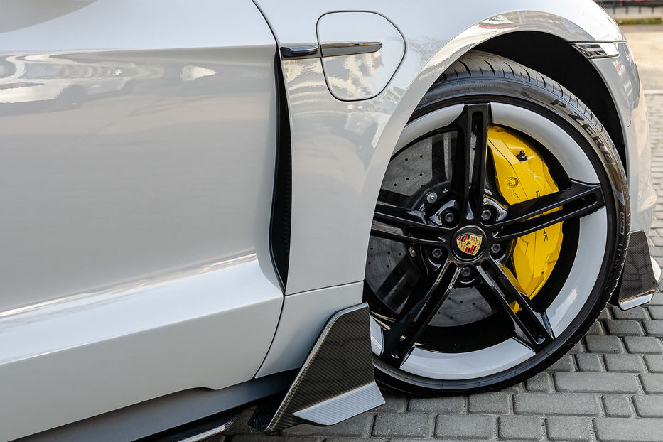 Продам Porsche Taycan Turbo S 2021 года в Киеве