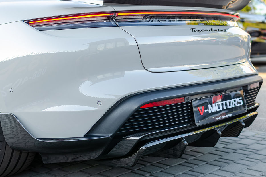 Продам Porsche Taycan Turbo S 2021 года в Киеве
