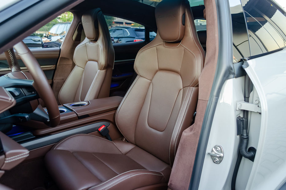 Продам Porsche Taycan Turbo S 2021 года в Киеве