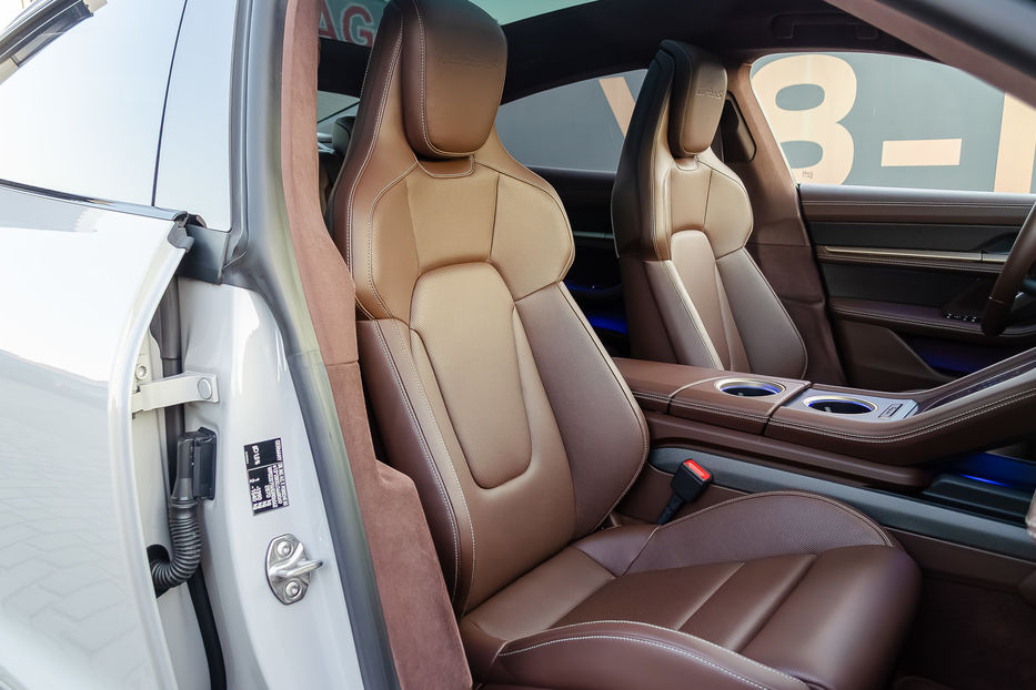 Продам Porsche Taycan Turbo S 2021 года в Киеве