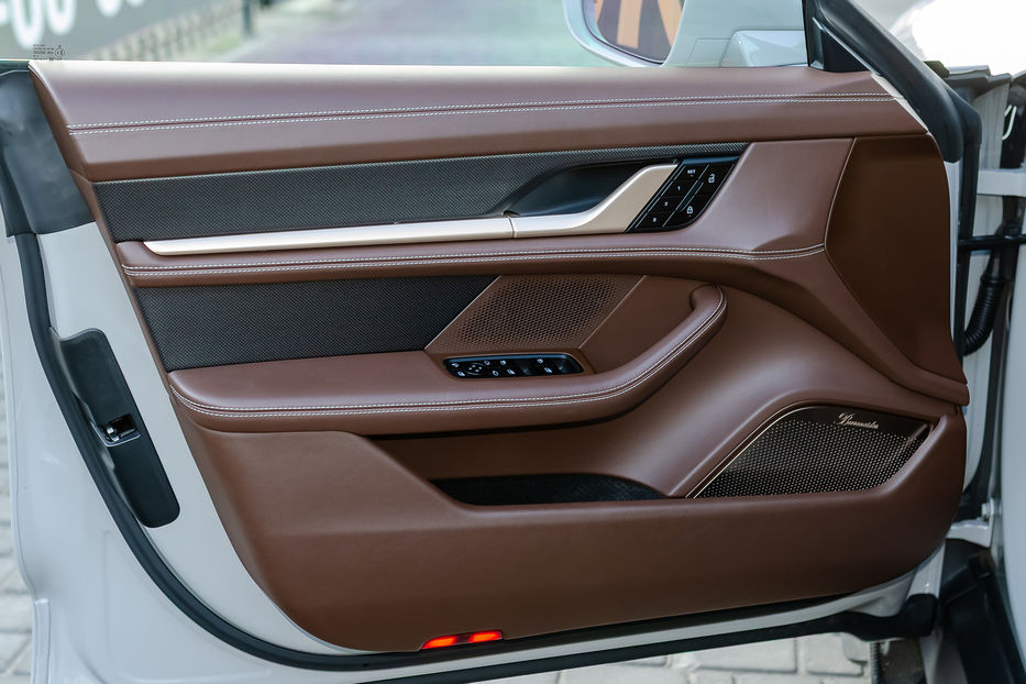 Продам Porsche Taycan Turbo S 2021 года в Киеве