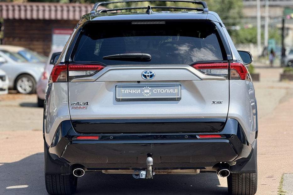 Продам Toyota Rav 4 2021 года в Киеве
