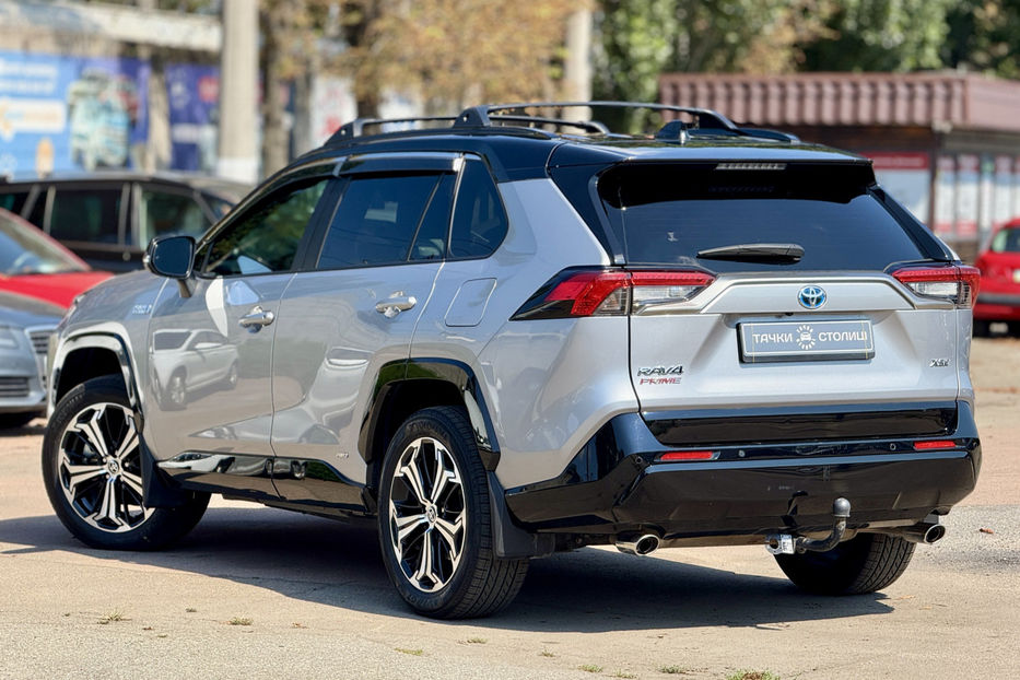 Продам Toyota Rav 4 2021 года в Киеве
