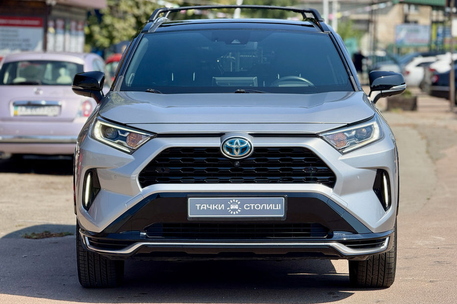 Продам Toyota Rav 4 2021 года в Киеве