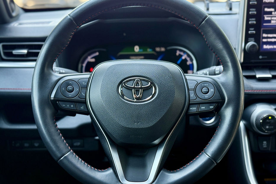 Продам Toyota Rav 4 2021 года в Киеве