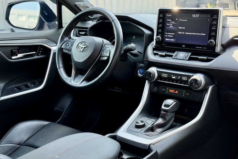 Продам Toyota Rav 4 2021 года в Киеве