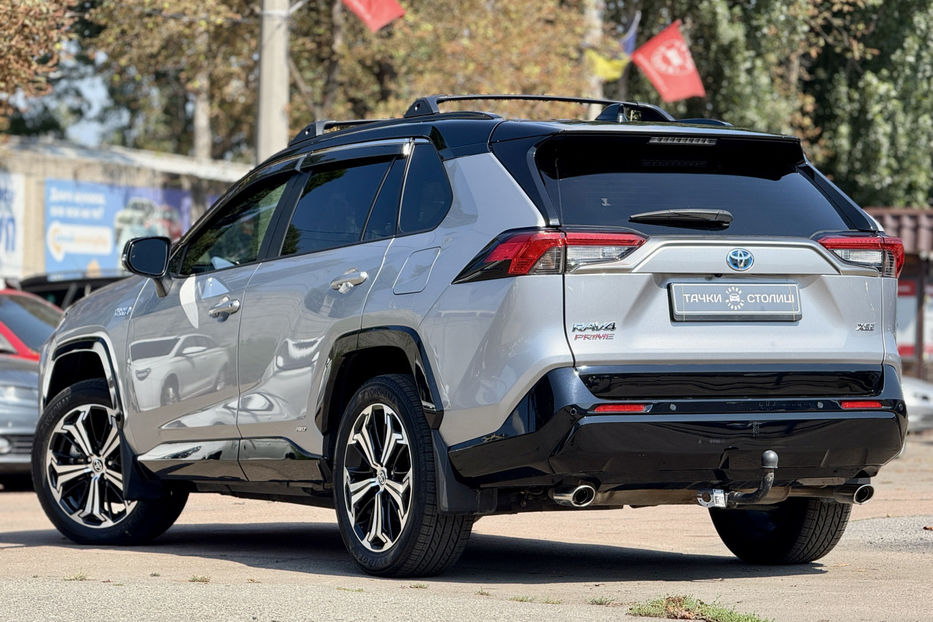 Продам Toyota Rav 4 2021 года в Киеве
