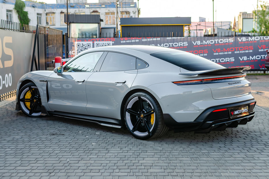 Продам Porsche Taycan Turbo S 2021 года в Киеве