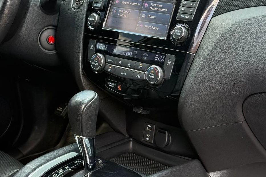Продам Nissan Rogue 2015 года в Днепре