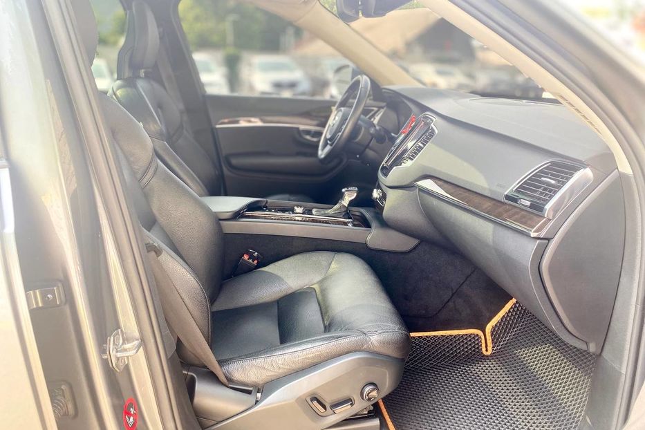 Продам Volvo XC90 2015 года в Днепре