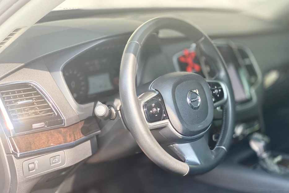 Продам Volvo XC90 2015 года в Днепре