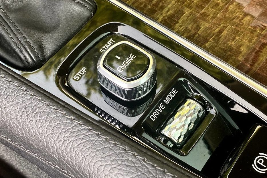 Продам Volvo XC90 2015 года в Днепре