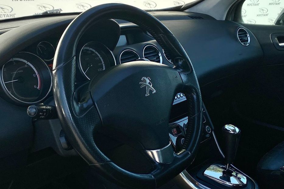 Продам Peugeot 308 2013 года в Днепре