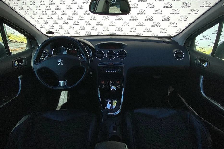 Продам Peugeot 308 2013 года в Днепре
