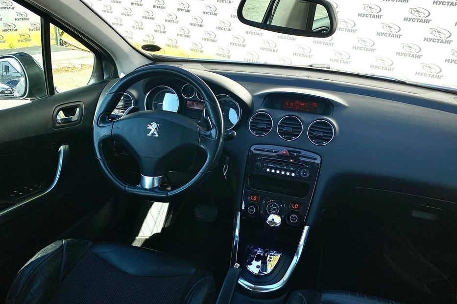 Продам Peugeot 308 2013 года в Днепре