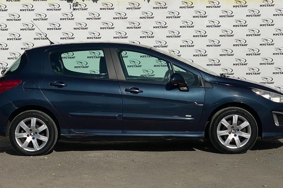 Продам Peugeot 308 2013 года в Днепре