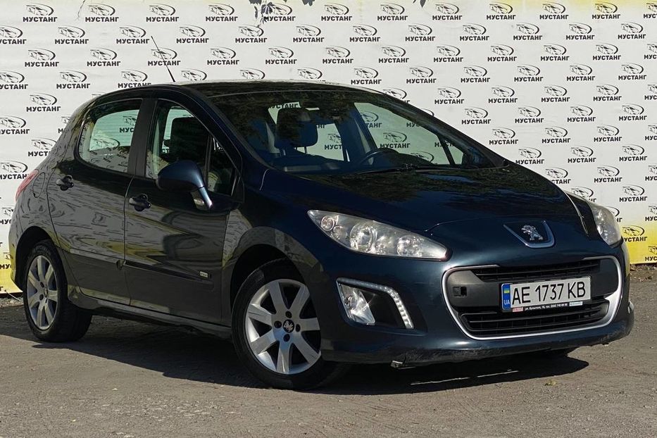 Продам Peugeot 308 2013 года в Днепре