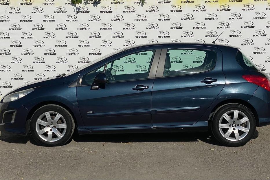 Продам Peugeot 308 2013 года в Днепре
