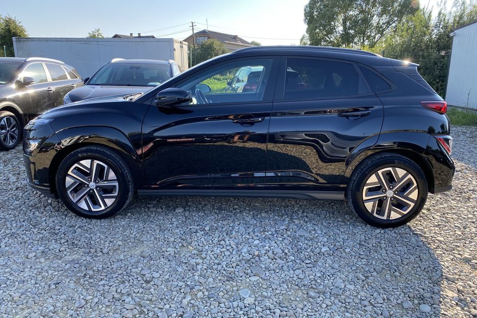Продам Hyundai Kona 64кВтСліпізониПдгрівсиднькерма 2022 года в Львове