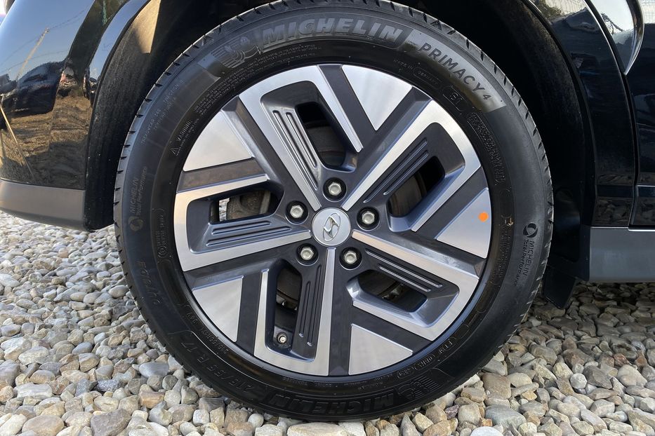 Продам Hyundai Kona 64кВтСліпізониПдгрівсиднькерма 2022 года в Львове