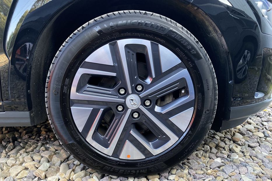 Продам Hyundai Kona 64кВтСліпізониПдгрівсиднькерма 2022 года в Львове