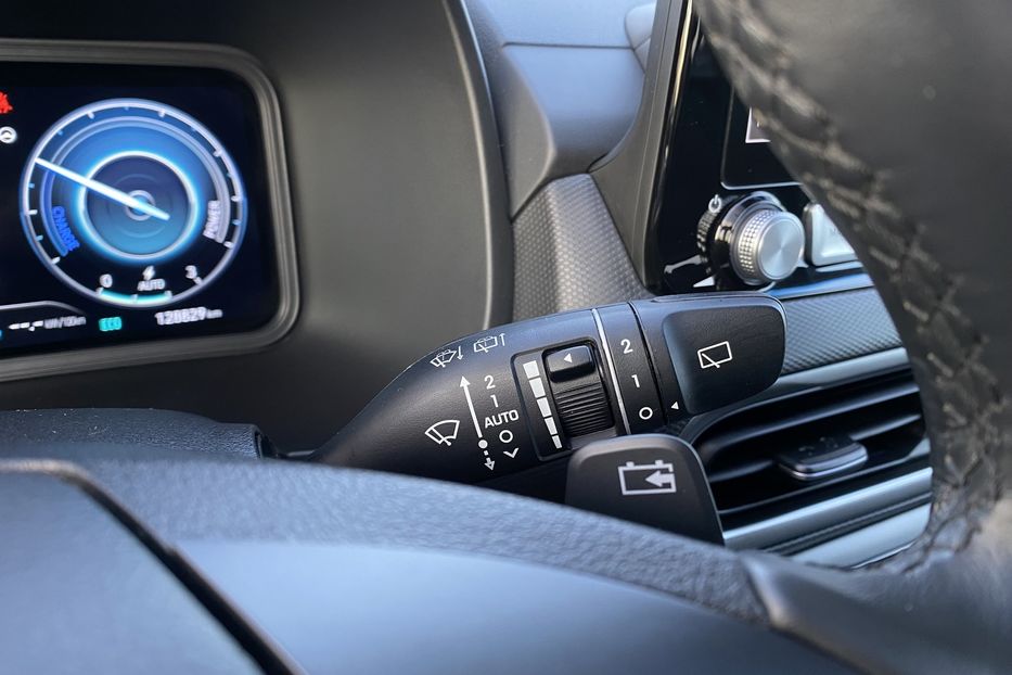 Продам Hyundai Kona 64кВтСліпізониПдгрівсиднькерма 2022 года в Львове