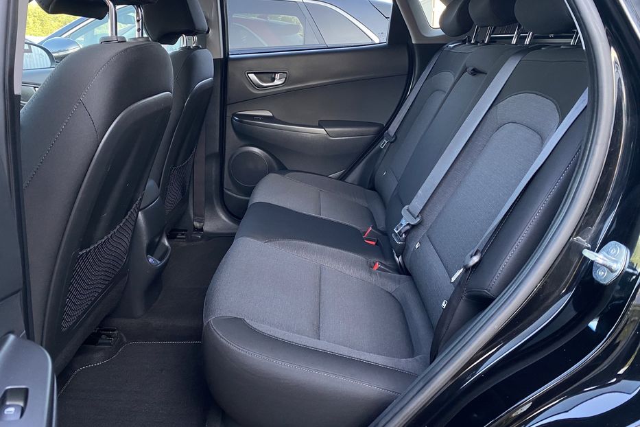 Продам Hyundai Kona 64кВтСліпізониПдгрівсиднькерма 2022 года в Львове