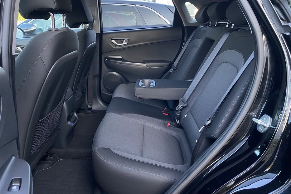 Продам Hyundai Kona 64кВтСліпізониПдгрівсиднькерма 2022 года в Львове