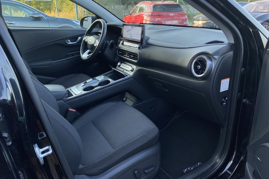 Продам Hyundai Kona 64кВтСліпізониПдгрівсиднькерма 2022 года в Львове