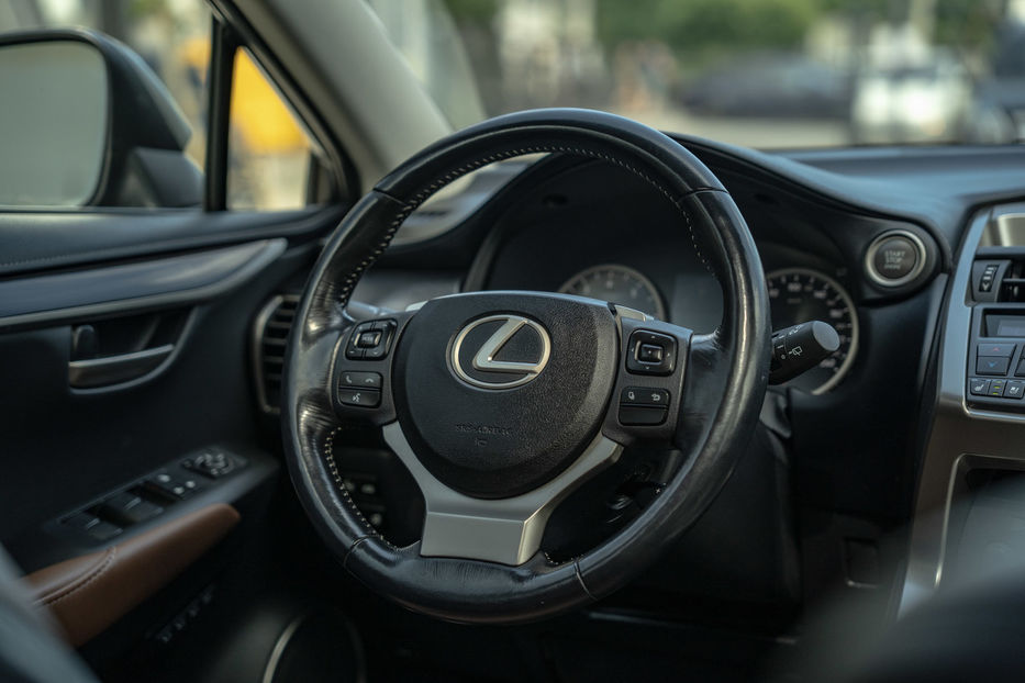 Продам Lexus NX 200 t 2015 года в Черновцах