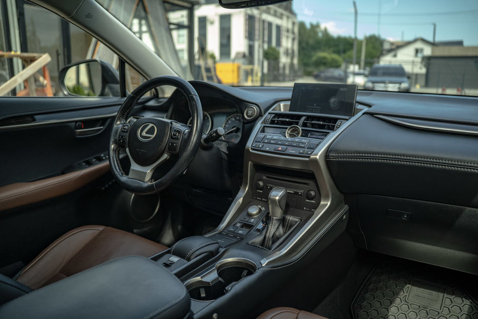 Продам Lexus NX 200 t 2015 года в Черновцах