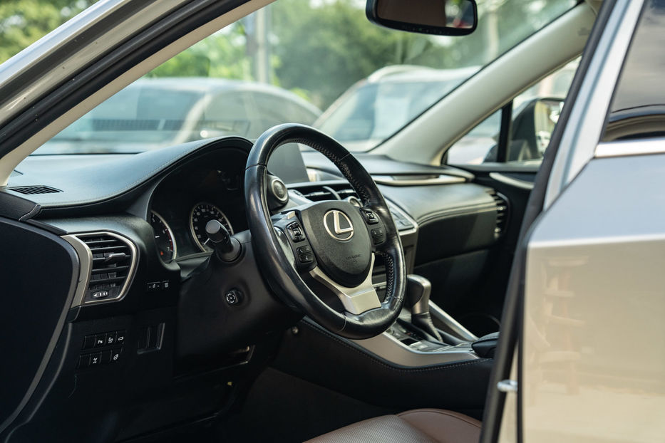 Продам Lexus NX 200 t 2015 года в Черновцах