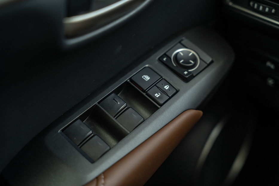 Продам Lexus NX 200 t 2015 года в Черновцах