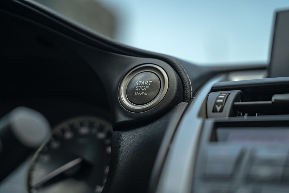 Продам Lexus NX 200 t 2015 года в Черновцах