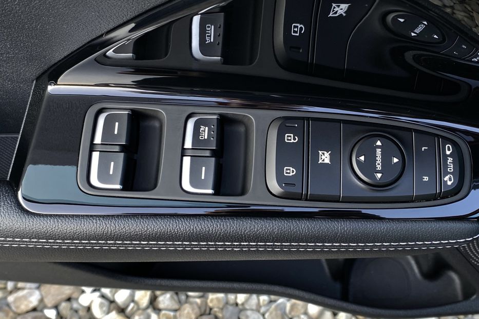 Продам Kia Niro 64кВтТепловийПідгрвсидінькерма 2021 года в Львове