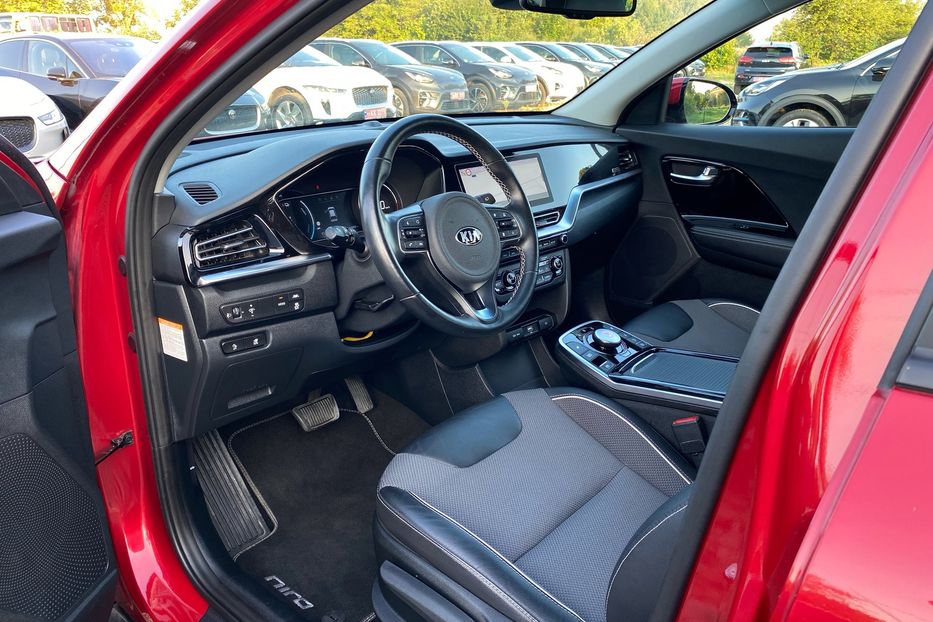 Продам Kia Niro 64кВтТепловийПідгрвсидінькерма 2021 года в Львове