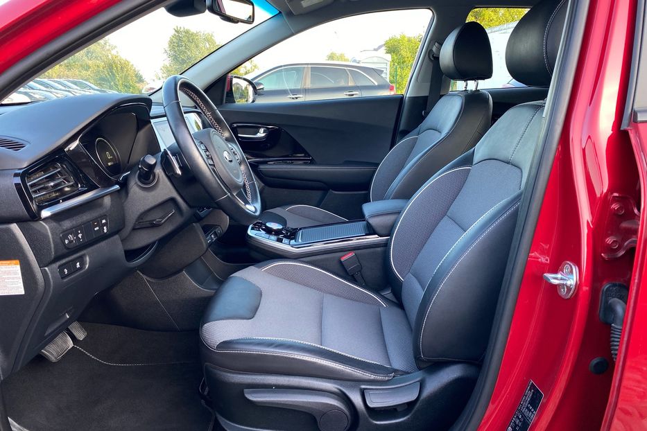 Продам Kia Niro 64кВтТепловийПідгрвсидінькерма 2021 года в Львове