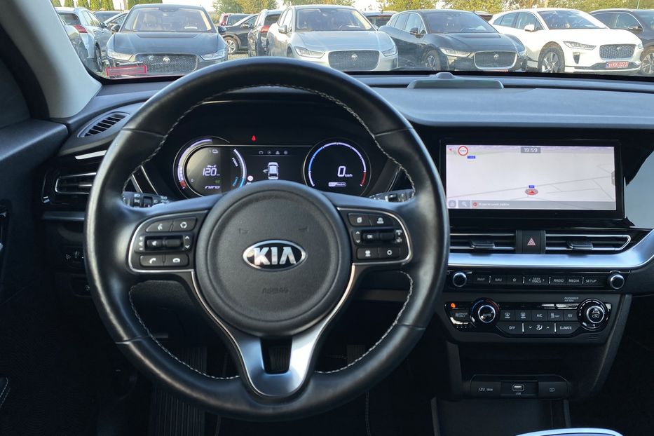 Продам Kia Niro 64кВтТепловийПідгрвсидінькерма 2021 года в Львове