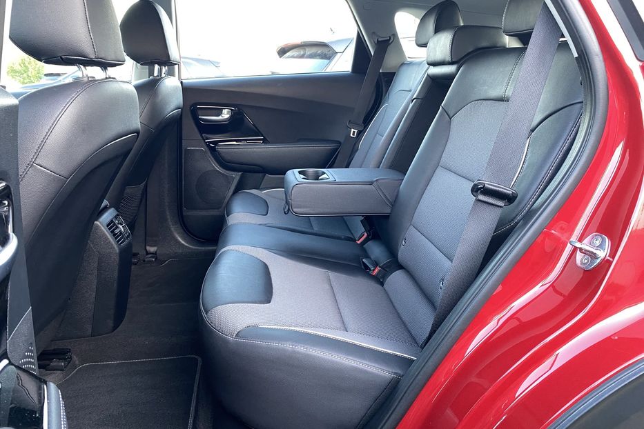 Продам Kia Niro 64кВтТепловийПідгрвсидінькерма 2021 года в Львове