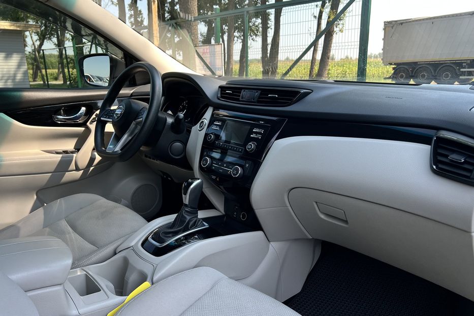 Продам Nissan Rogue SPORT (KOMIS) 2018 года в г. Умань, Черкасская область