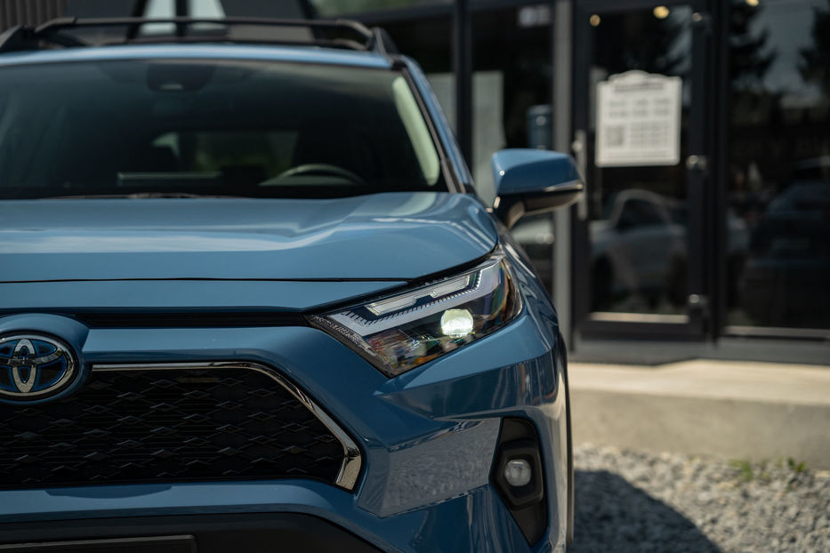 Продам Toyota Rav 4 Hybrid 2023 года в Черновцах