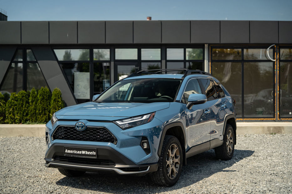 Продам Toyota Rav 4 Hybrid 2023 года в Черновцах