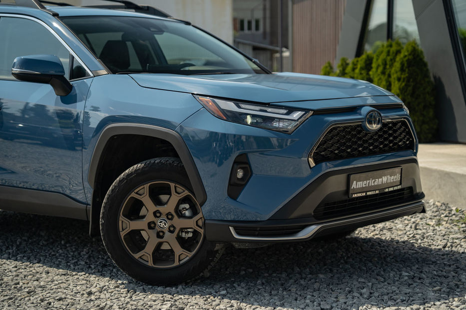 Продам Toyota Rav 4 Hybrid 2023 года в Черновцах