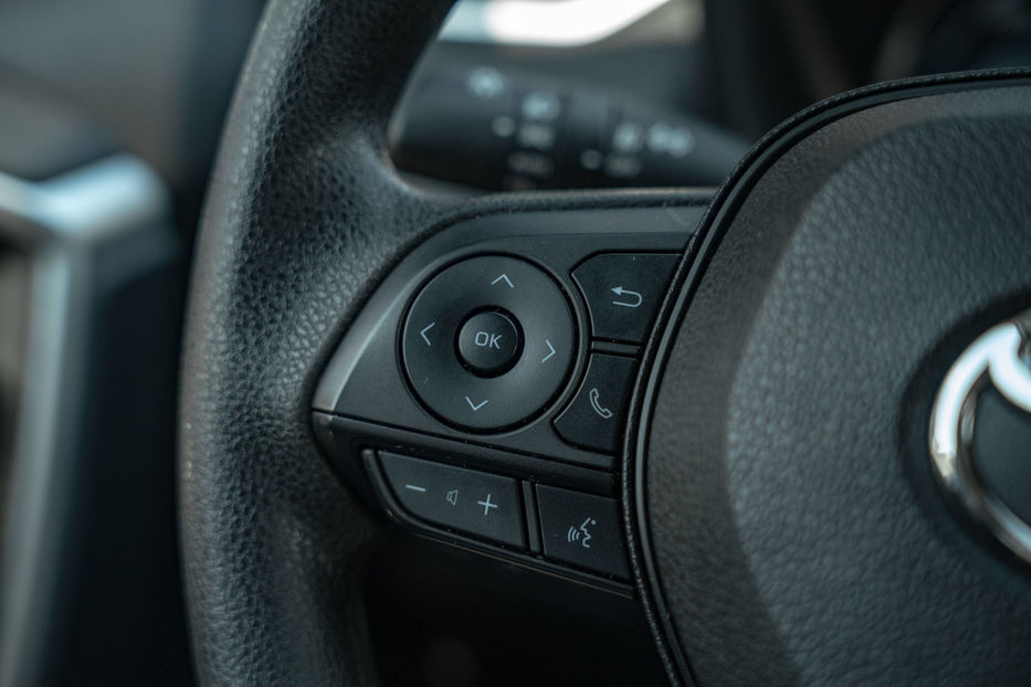 Продам Toyota Rav 4 Hybrid 2023 года в Черновцах